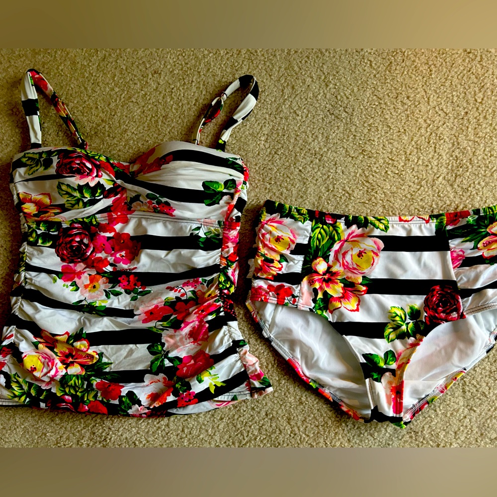 Jantzen Floral Two Piece Tankinj Swimsuit Set
